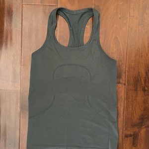 LULULEMON green swiftly tech size 6